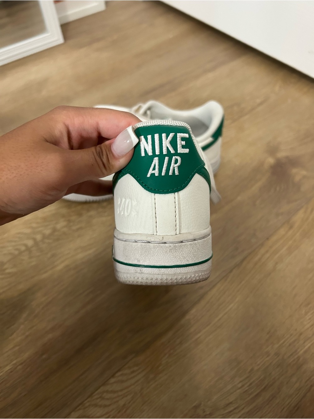 Nike White Leather Low-Top Sneakers with Green Swoosh - Picture 3 of 5